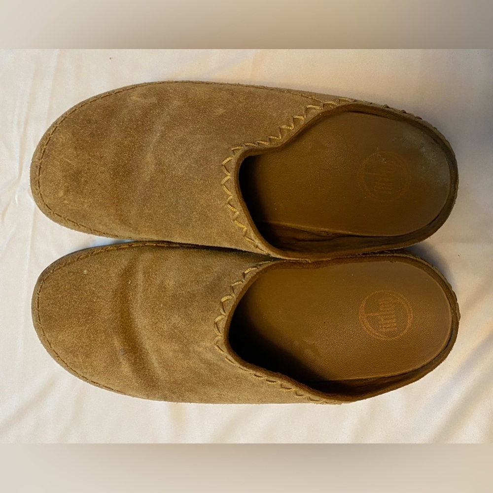 Fitflop suede clogs